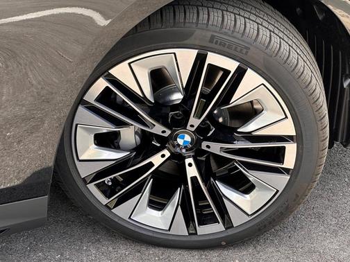 2024 BMW 530 i xDrive