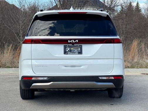 Snow White Pearl 2024 Kia Carnival SX Prestige