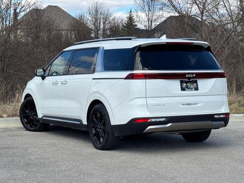 Snow White Pearl 2024 Kia Carnival SX Prestige