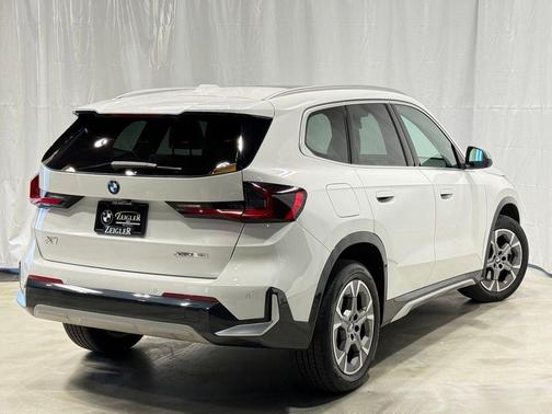 Alpine White 2023 BMW X1 xDrive28i