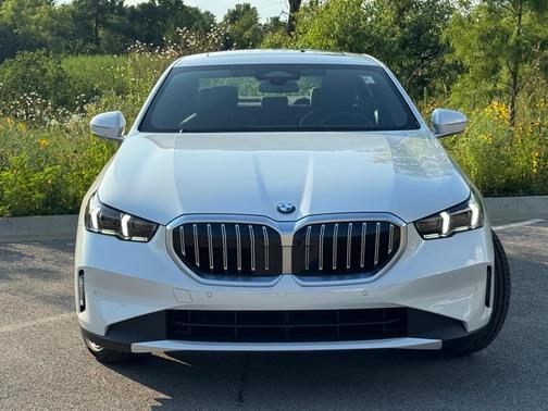 2026 BMW 530 i xDrive