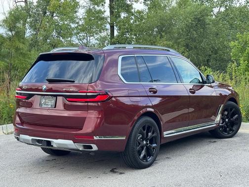 2025 BMW X7 xDrive40i