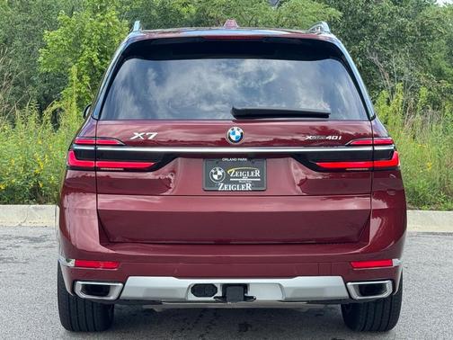2025 BMW X7 xDrive40i