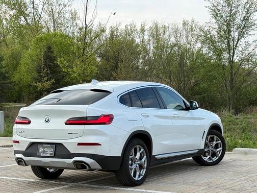 2024 BMW X4 xDrive30i