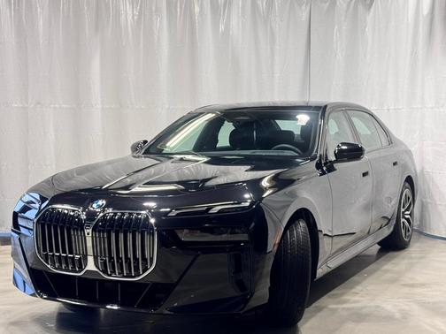 2026 BMW 740 i xDrive