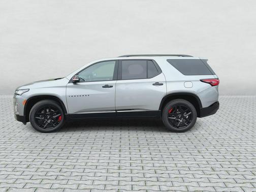 Sterling Gray Metallic 2023 Chevrolet Traverse Premier