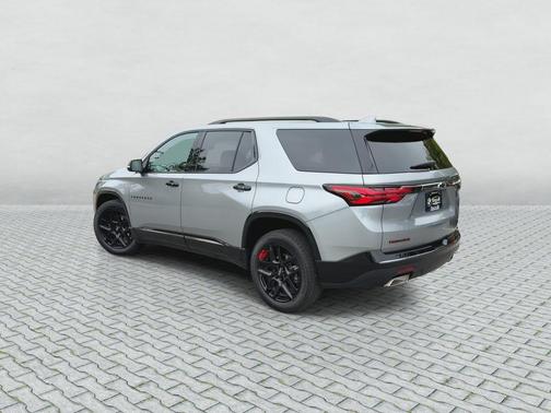 Sterling Gray Metallic 2023 Chevrolet Traverse Premier