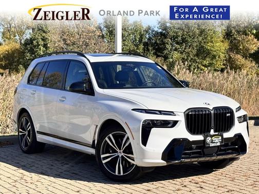 2023 BMW X7 M60i