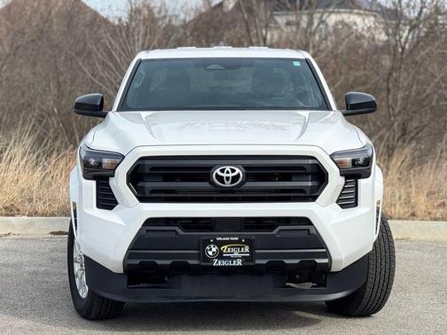 2025 Toyota Tacoma SR