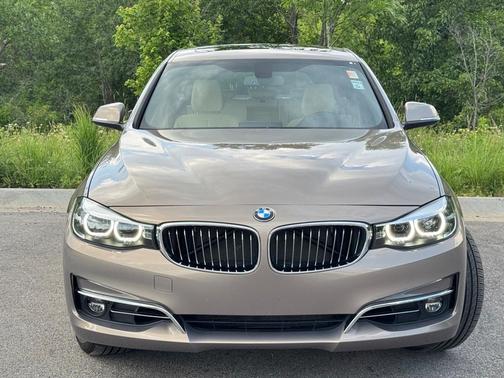 2018 BMW 330 Gran Turismo i xDrive