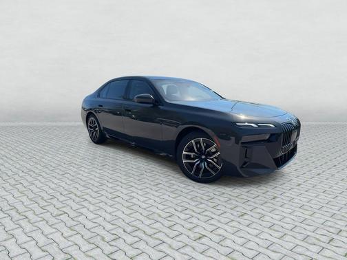 Gray Metallic 2026 BMW 740 i xDrive