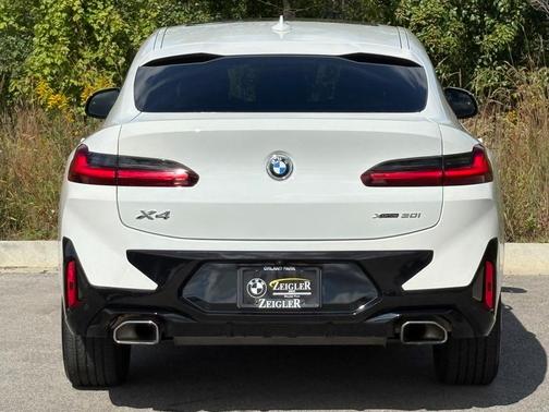 2023 BMW X4 xDrive30i