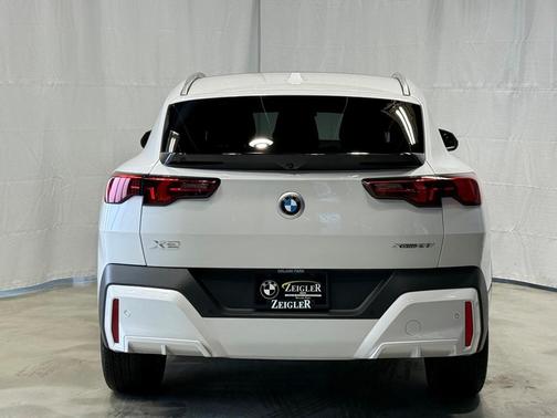 2025 BMW X2 xDrive28i