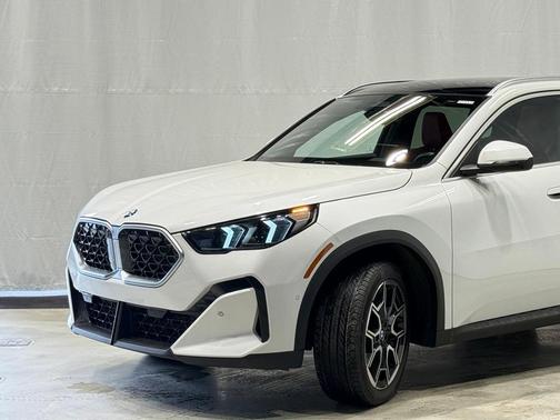 2025 BMW X2 xDrive28i
