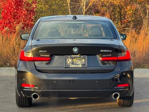 2024 BMW 330e xDrive