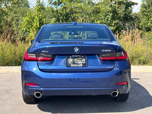 2024 BMW 330 i xDrive