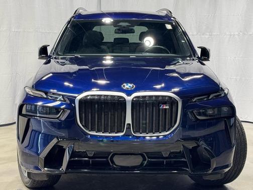 2024 BMW X7 M60i
