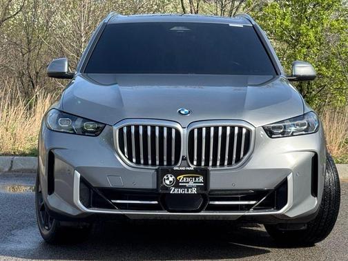 Skyscraper Gray Metallic 2024 BMW X5 xDrive40i