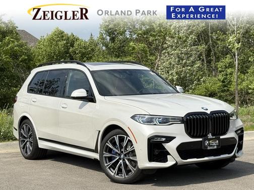 2022 BMW X7 M50i