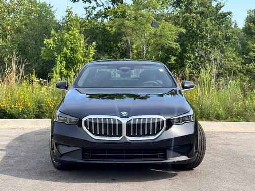 2026 BMW 530 i xDrive