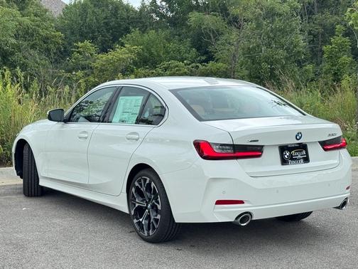 2025 BMW 330 i xDrive