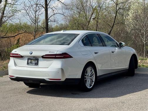 2024 BMW 530 i xDrive