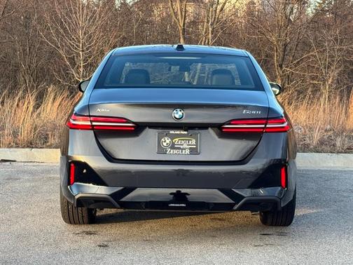 2026 BMW 530 i xDrive