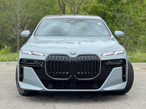 Gray Metallic 2026 BMW 760 760i xDrive