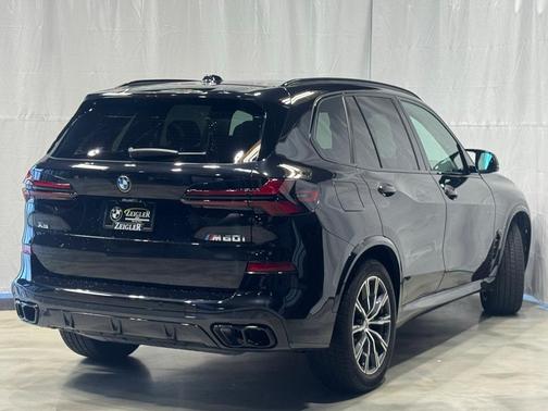 2025 BMW X5 M60i
