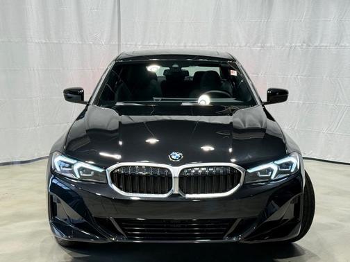 2025 BMW 330 i xDrive