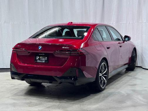 2026 BMW 530 i xDrive