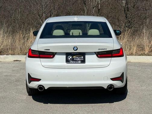 2021 BMW 330 i xDrive