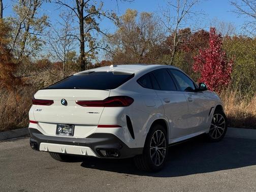 2026 BMW X6 xDrive40i