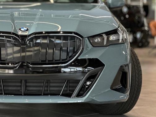 2024 BMW 530 i xDrive