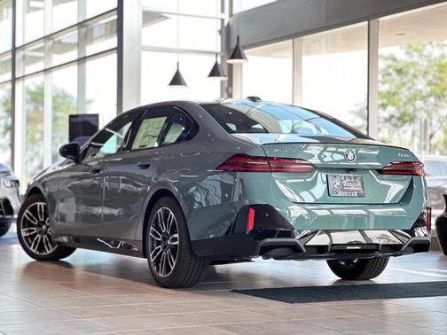 2024 BMW 530 i xDrive
