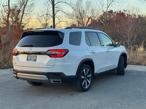 2023 Honda Pilot Elite