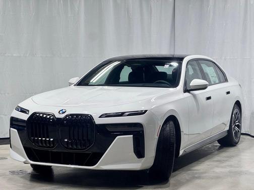 2026 BMW 740 i xDrive