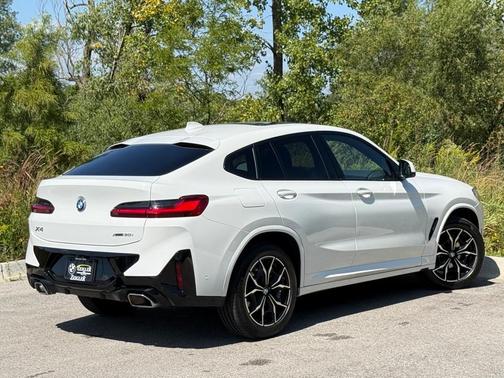 2025 BMW X4 xDrive30i