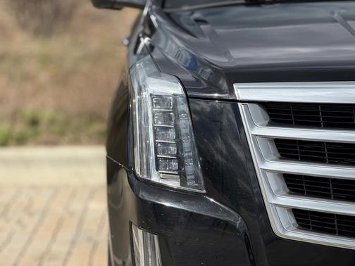 2019 Cadillac Escalade ESV Luxury