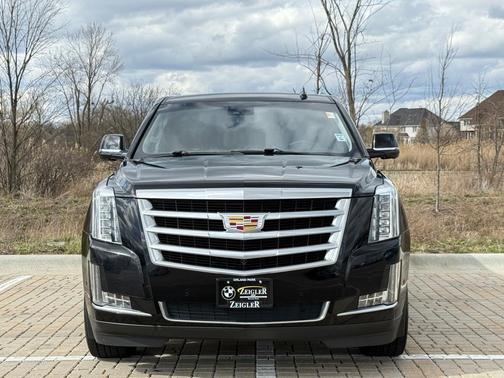 2019 Cadillac Escalade ESV Luxury