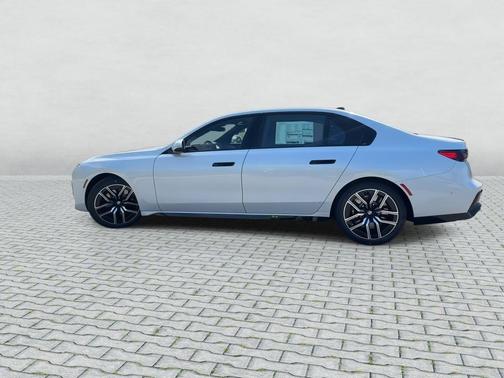 Mineral White Metallic 2026 BMW 760 760i xDrive