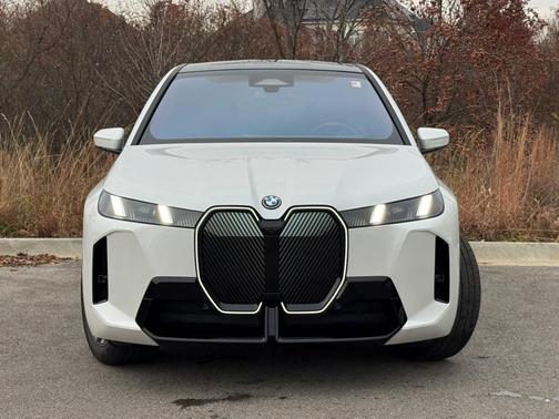 2026 BMW iX xDrive60