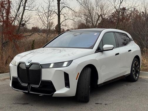 2026 BMW iX xDrive60