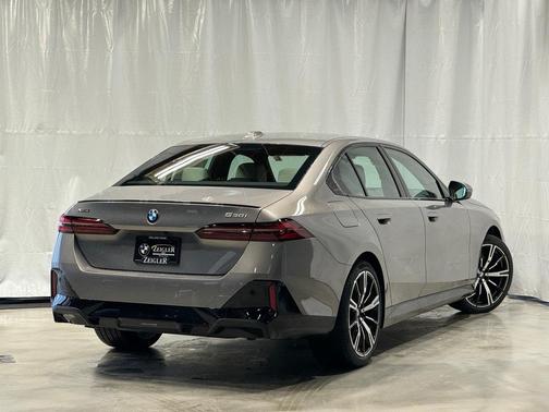 2026 BMW 530 i xDrive