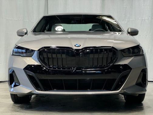 2026 BMW 530 i xDrive