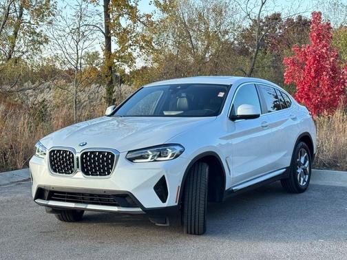 2024 BMW X4 xDrive30i