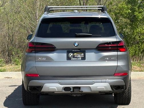 Gray Metallic 2026 BMW X5 xDrive40i