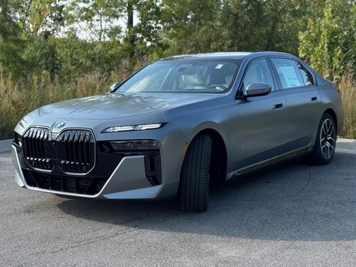2026 BMW 740 i xDrive