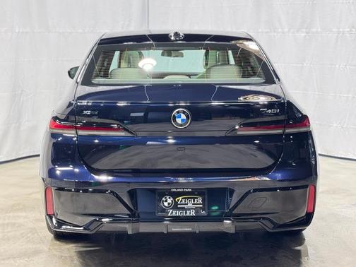2026 BMW 740 i xDrive