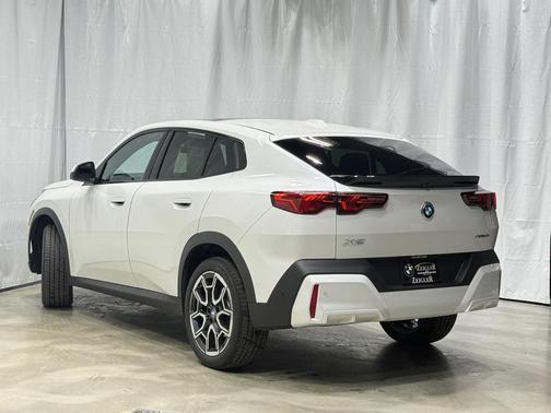 2025 BMW X2 xDrive28i